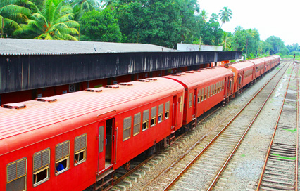 Best Way to Travel from Colombo to Kandy, Routes & Costs