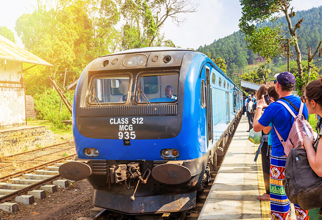 For unreal view from Colombo Fort to Kandy Station — book early, sit by the window, and soak it all in!