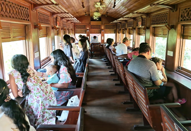 Family-friendly train journey through lush tea plantations in Ella