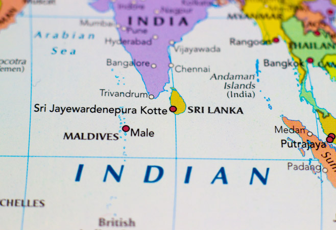 Distance from Maldives to Sri Lanka on the map